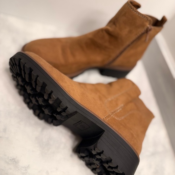 Women’s Sun + Stone Kandy Brown Booties - Picture 2 of 9